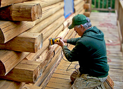 log-home-restoration-chinking
